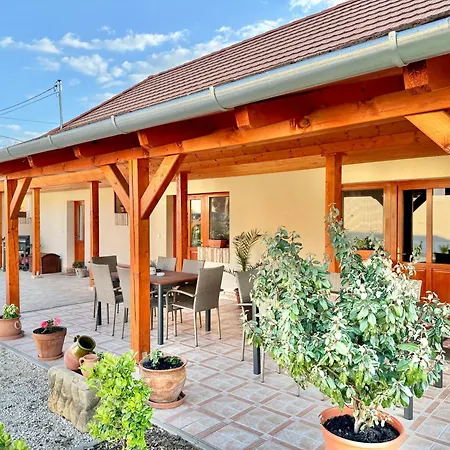 Gasthof Lavanda Vendeghaz *